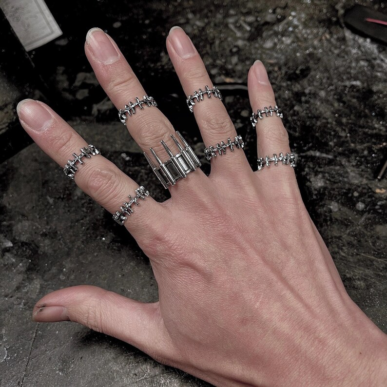 Stitches Ring imagen 10