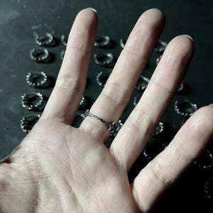 Stitches Ring imagen 6