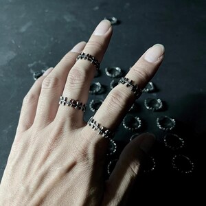 Stitches Ring imagen 2