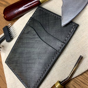 The Hali Wallet - Carteira porta-cartões feita à mão