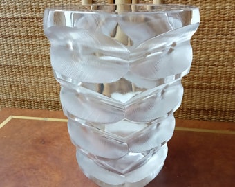 Vase Lalique France Mortefontaine signé cristal 6,8 kg authentique années 1970