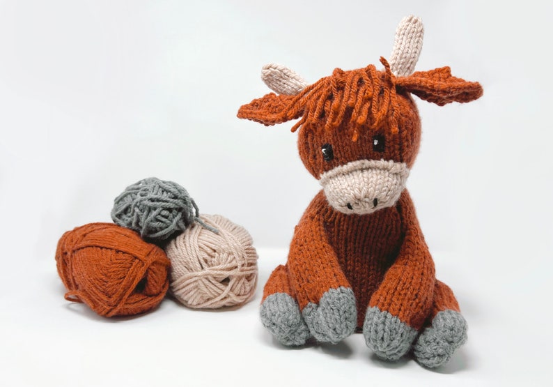 Highland Cow Knitting Pattern image 1