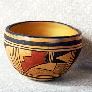 ALICE ADAMS HOPI Potter from Tewa Village 1st Mesa in Arizona. Signed Bowl 1950-1985: Polychrome American Indian Pottery-Perfect Condition!