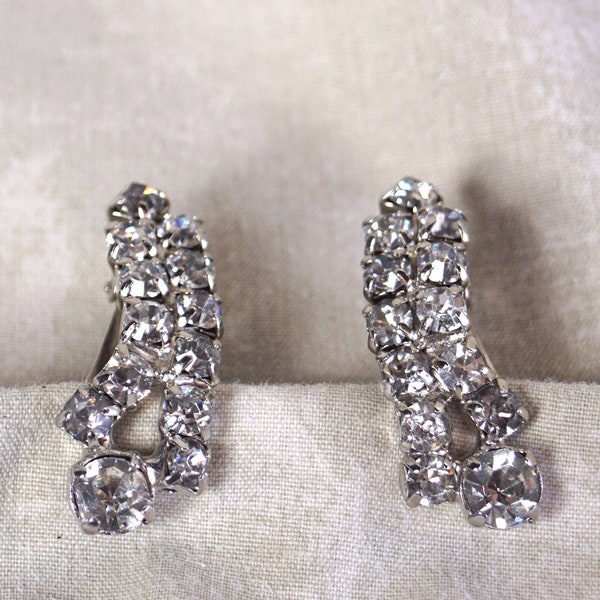 Vintage RHINESTONE CLIP EARRINGS  - 1930 to 1955: Beautiful "Waterfall" Style with 13 Sparkling Stones in each - Mint Condition !