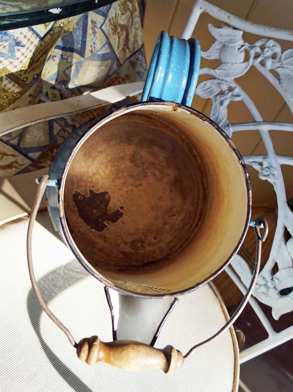 1940's HUGE TURQUOISE GRANITEWARE Coffee Pot: Very Large & Heavy