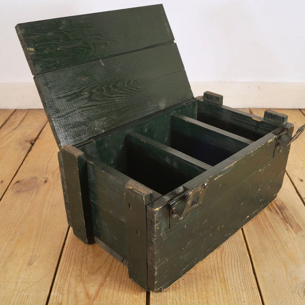 Portuguese Army wooden ammo box (1950s)