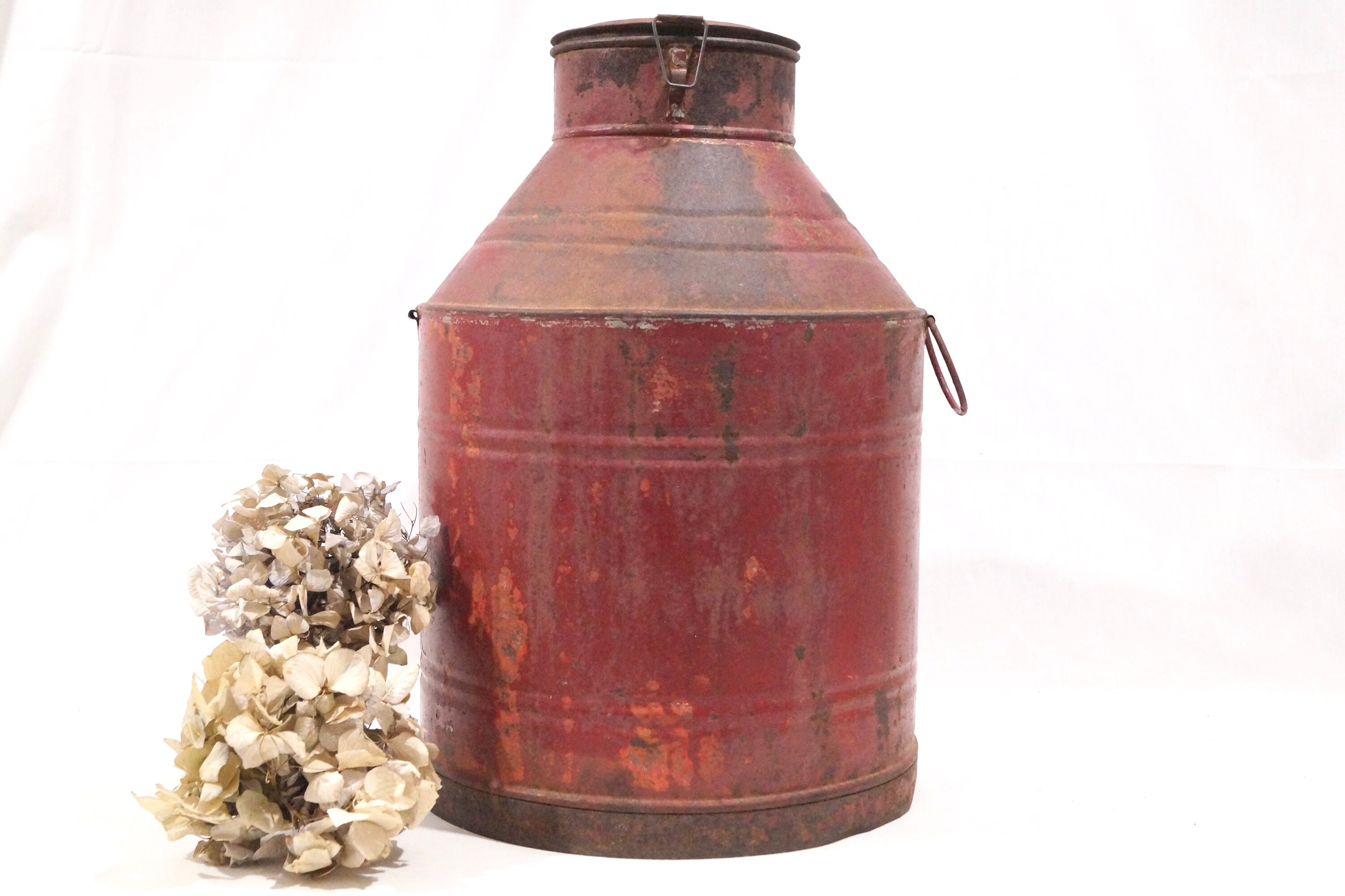 Antique Zinc Olive Oil Vessel Painted in Red (1910s) – Farmhouse Decor - Vintage Food Photography Props and Wedding Decor