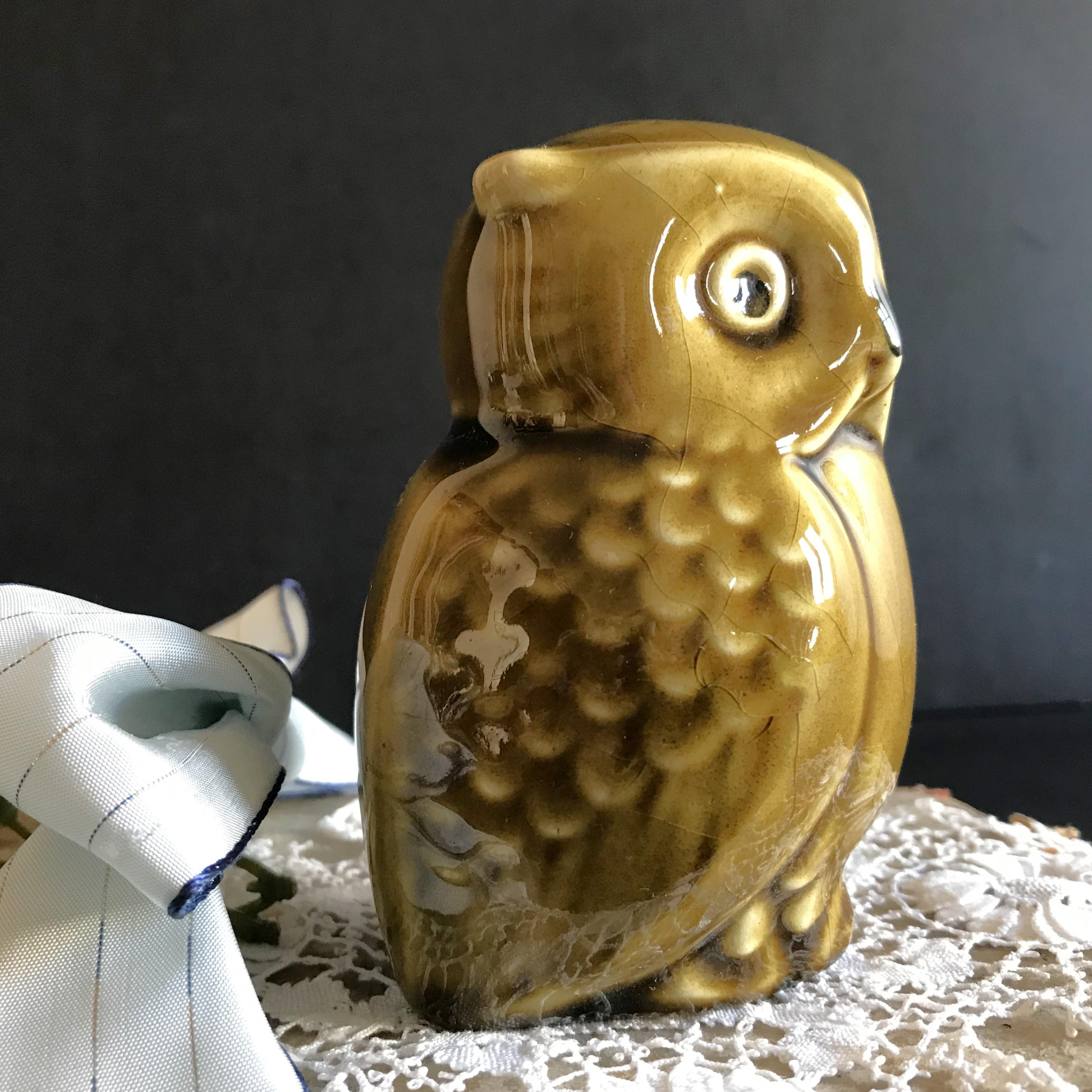 1970年代のヴィンテージ陶器製フクロウの置物 – オリーブグリーン