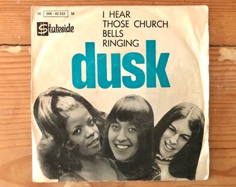 Anochecer "Escucho sonar las campanas de la iglesia", "No puedo verte" Disco de vinilo de 7" (1971)