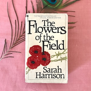 Boek "The Flowers of the Field" van Sarah Harrison (editie 1980), geschreven in het Engels