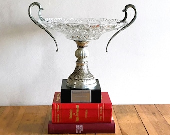Troféu vintage grande em vidro martelado com alças de metal - Decoração para casa dos anos 80