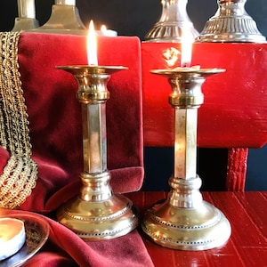 Vintage Silver Plated Candle Holders – Elegant Pair for Table Decoration,