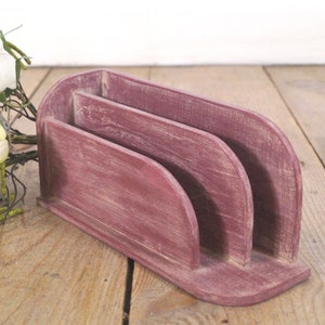 Organizador de cartas vintage de madera rosa – Accesorio de escritorio vintage de los años 80 – Decoración de oficina pintada a mano