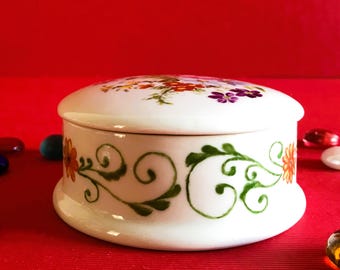 Porseleinen sieradendoosje bloemen decoratief, handgeschilderd, vintage jaren 80