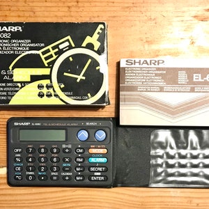 SHARP Electronic Organizer EL-6082 - Made in 1998 - Screen Problem