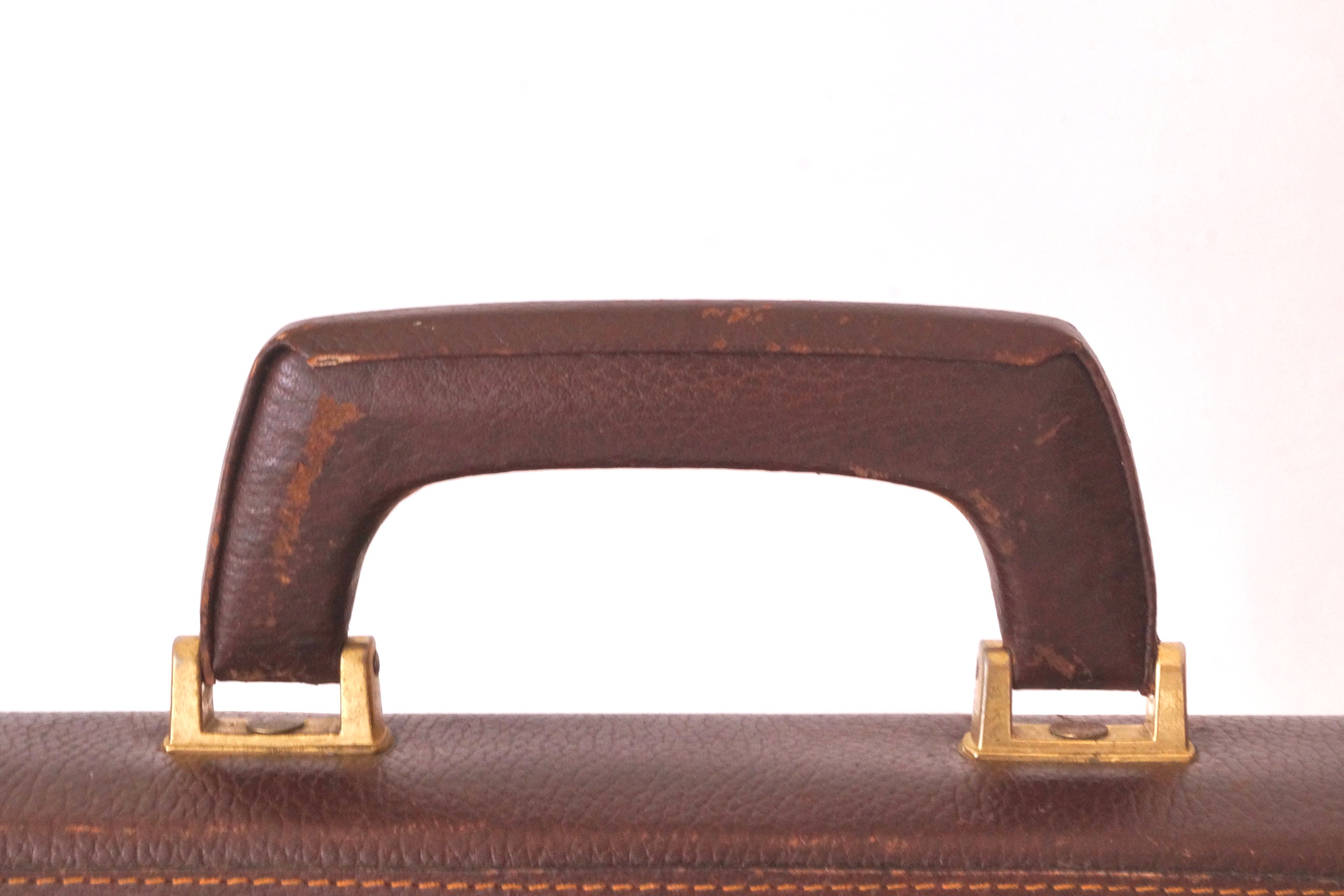 ヴィンテージブラウンフェイクレザーブリーフケース：1990年代の