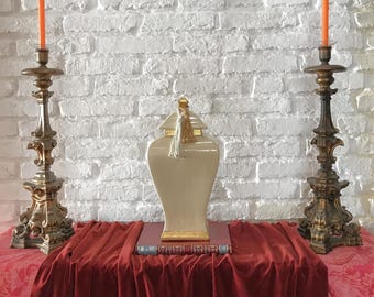 Rzadki kwadratowy słoik na imbir, fajans w kolorze kości słoniowej z płatkami złota, ceramika vintage, ok. 1980 r.