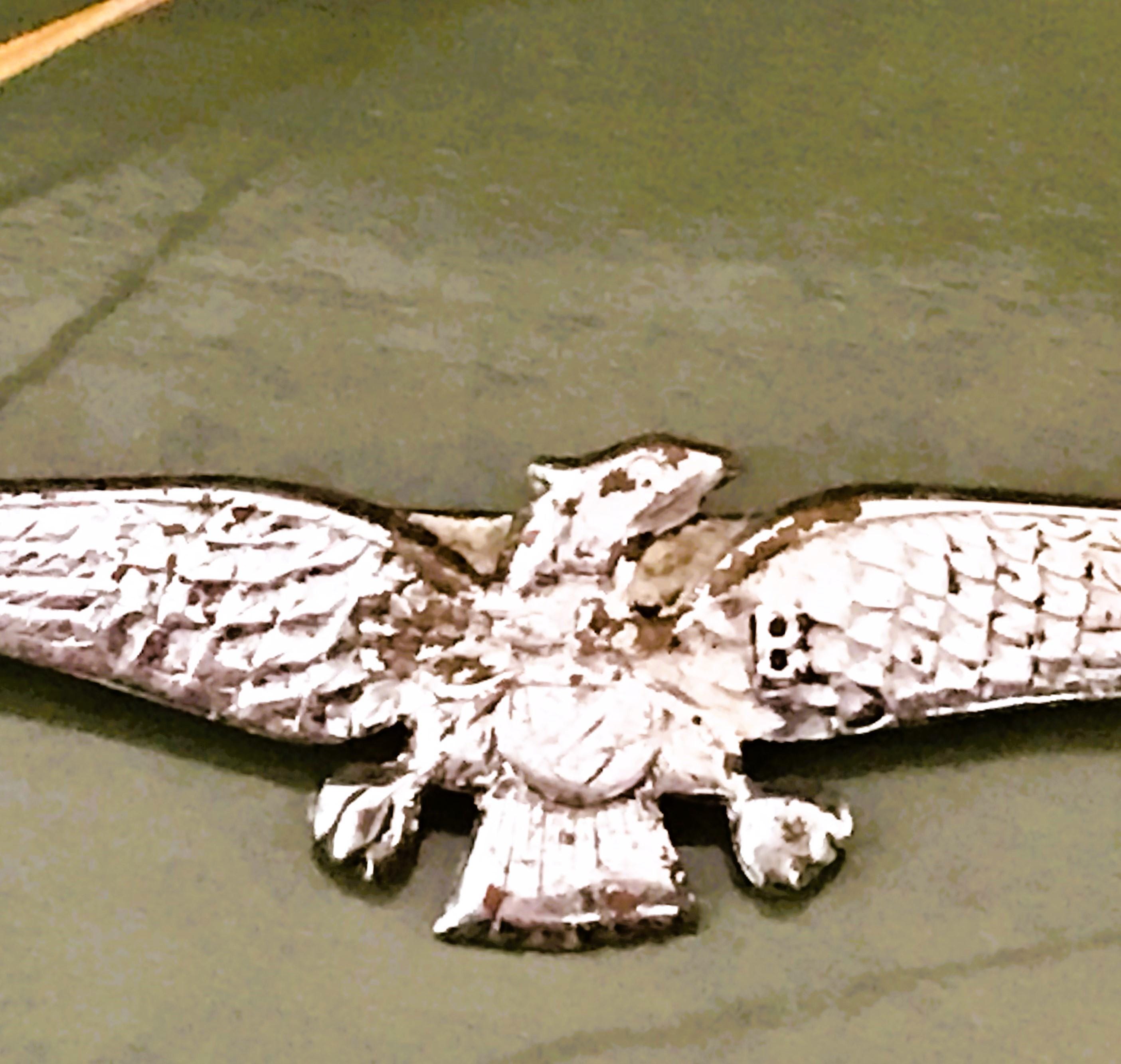 Epingle à cravate or massif 18 carats serre d'aigle perle XIXème siècle