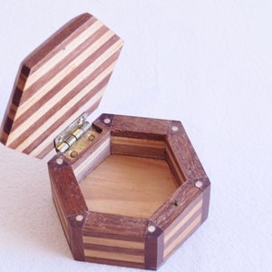 Hexagonal Wooden Box Handmade – Signed 1980s Portuguese Art Piece – Two-Tone Inlaid Design