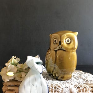 Vintage Ceramic Owl Figurine - Mid-Century 1970s - Olive Green Crackle Glaze - Unique Collectible