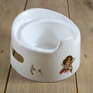 Montessori-Inspired Vintage Chamber Pot: A Timeless Piece for Childhood Memories & Photography (1970s)