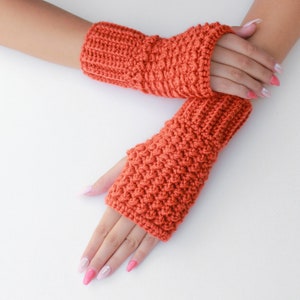 Crochet pattern-PEYTON Crochet fingerless gloves pattern-Women crochet pattern-Wrist Warmers-Fingerless Mitts mitten Pattern PDF Sizes S-M-L image 1