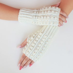 Crochet pattern-PEARL Crochet fingerless gloves pattern-Women crochet pattern-Wrist Warmers pattern-Fingerless Mitts Pattern PDF Sizes S-M-L