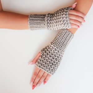 Crochet pattern- KENDALL Crochet fingerless gloves pattern- Women crochet pattern- Wrist Warmers pattern- Fingerless Mittens PDF Sizes S-M-L