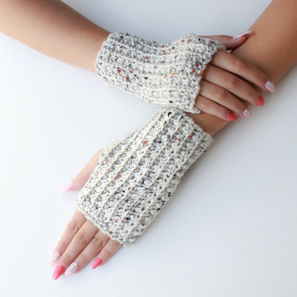 Crochet pattern- LAYLA Crochet fingerless gloves pattern-Women crochet pattern-Wrist Warmers pattern-Fingerless Mitts Pattern PDF Size S-M-L