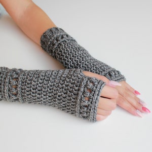 Crochet pattern-HAILEY Crochet fingerless gloves pattern-Women crochet pattern-Wrist Warmers pattern-Fingerless Mitts Pattern PDF Size S-M-L image 3