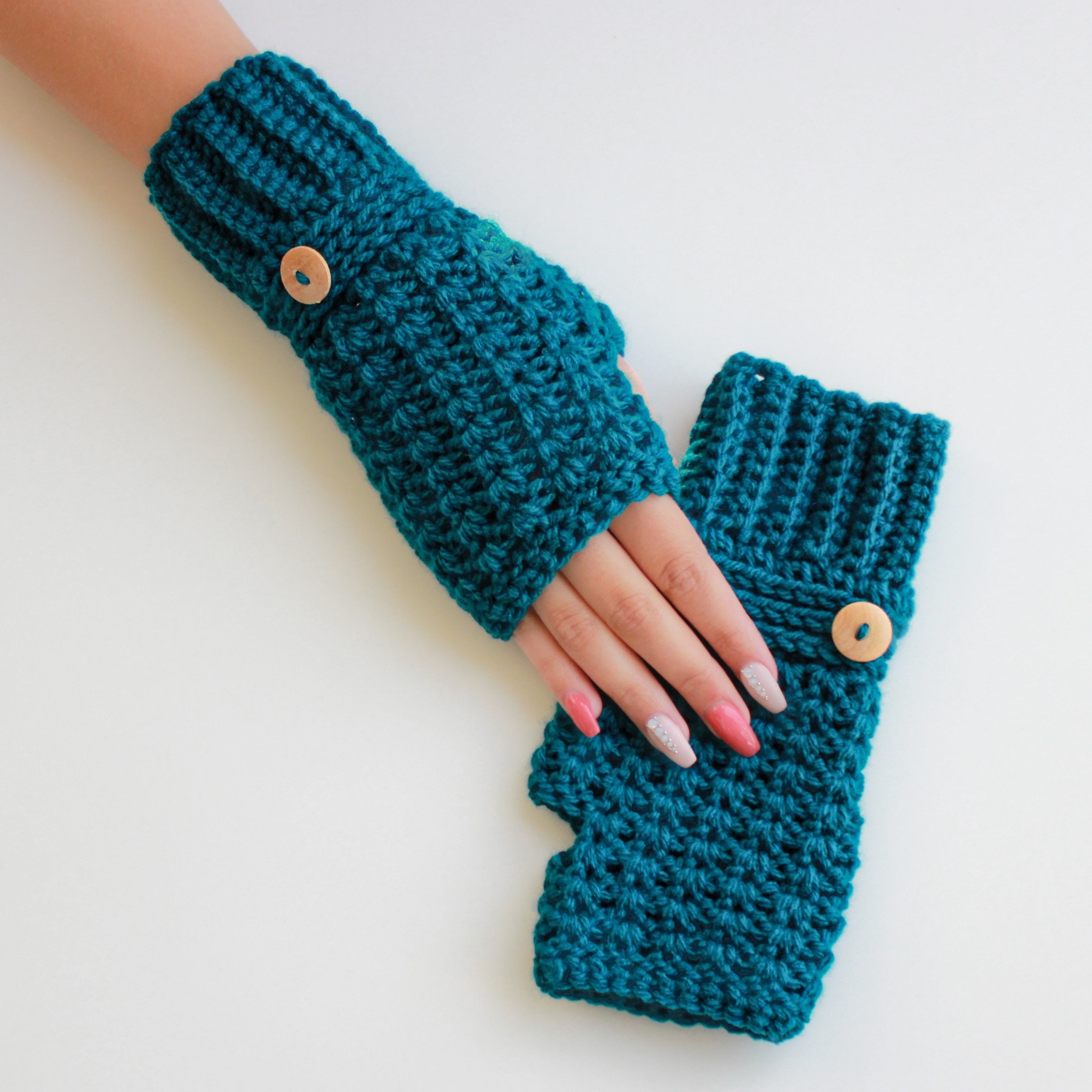 Easy Crochet Fingerless Mitten Gloves.