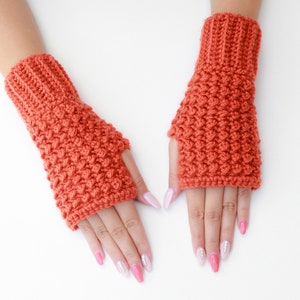 Crochet pattern-PEYTON Crochet fingerless gloves pattern-Women crochet pattern-Wrist Warmers-Fingerless Mitts mitten Pattern PDF Sizes S-M-L image 4