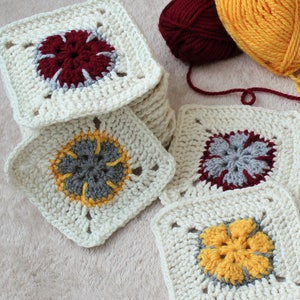 Easy Flower Squares, Easy Square Pattern, Easy Crochet Granny Square, Flower Granny Square, Beginner Granny Square, Easy Block Color Square