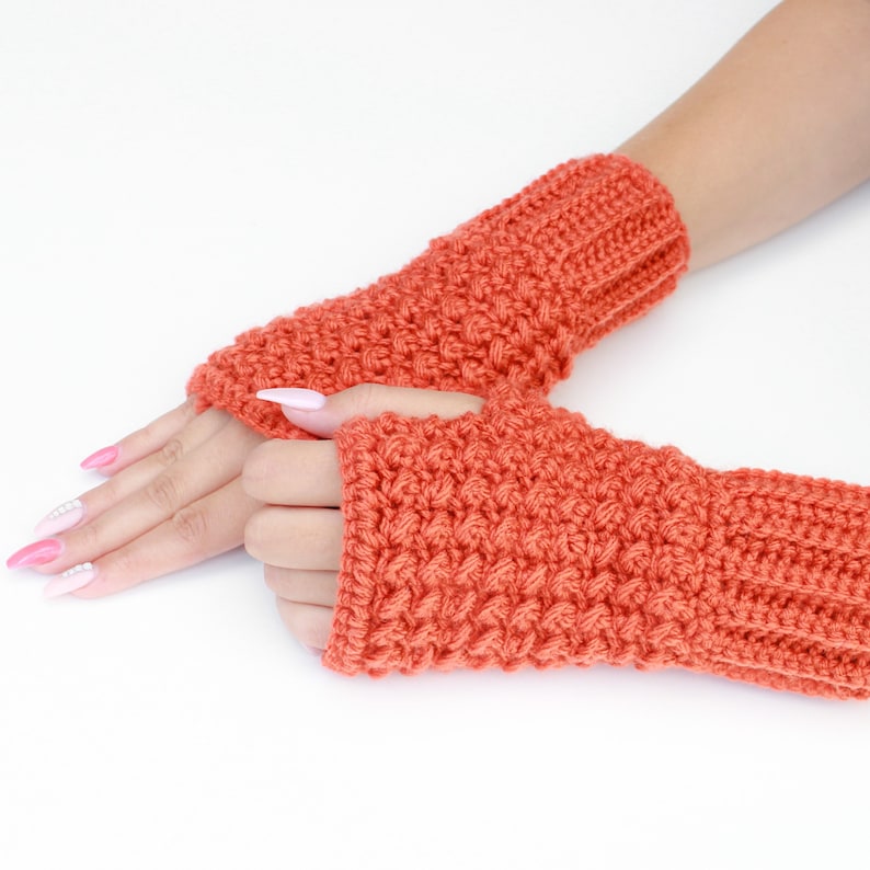Crochet pattern-PEYTON Crochet fingerless gloves pattern-Women crochet pattern-Wrist Warmers-Fingerless Mitts mitten Pattern PDF Sizes S-M-L image 2