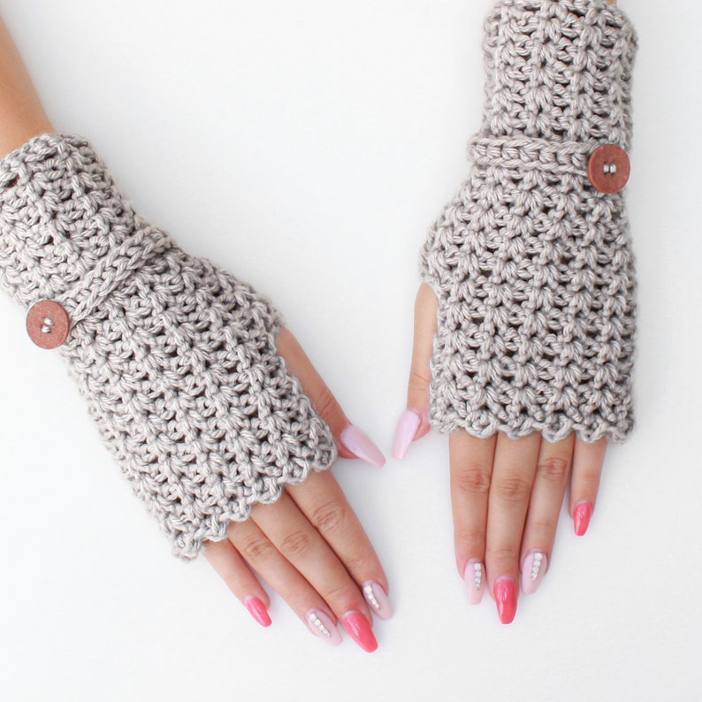 Crochet pattern-DAHLIA Crochet fingerless gloves pattern-Women crochet pattern-Wrist Warmers pattern-Fingerless Mitts Pattern PDF Size S-M-L image 4