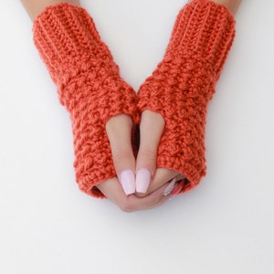 Crochet pattern-PEYTON Crochet fingerless gloves pattern-Women crochet pattern-Wrist Warmers-Fingerless Mitts mitten Pattern PDF Sizes S-M-L image 6