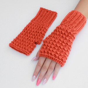 Crochet pattern-PEYTON Crochet fingerless gloves pattern-Women crochet pattern-Wrist Warmers-Fingerless Mitts mitten Pattern PDF Sizes S-M-L image 7