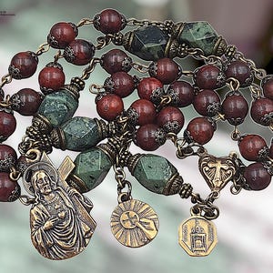 Sacred Heart Jesus Carrying the Cross Heirloom Chaplet | Heritage Bronze| Jasper
