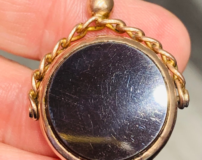 Superb heavy antique Edwardian 9ct rose gold Carnelian & Onyx spinning fob pendant - hallmarked Birmingham 1910 - 10.6gms
