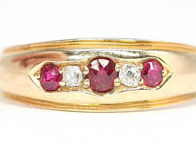 Superb Victorian 18ct gold Ruby and Diamond ring - hallmarked London 1896 - size M or US 6