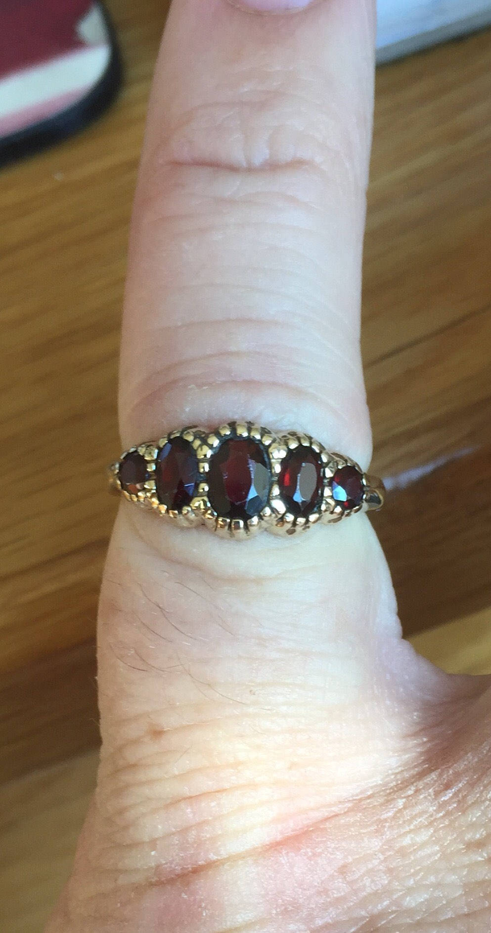 Vintage 9ct Gold Garnet Ring