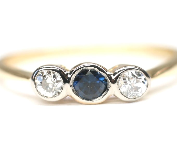 Antique 18ct gold and Platinum Sapphire and Diamond ring - size M or US 6