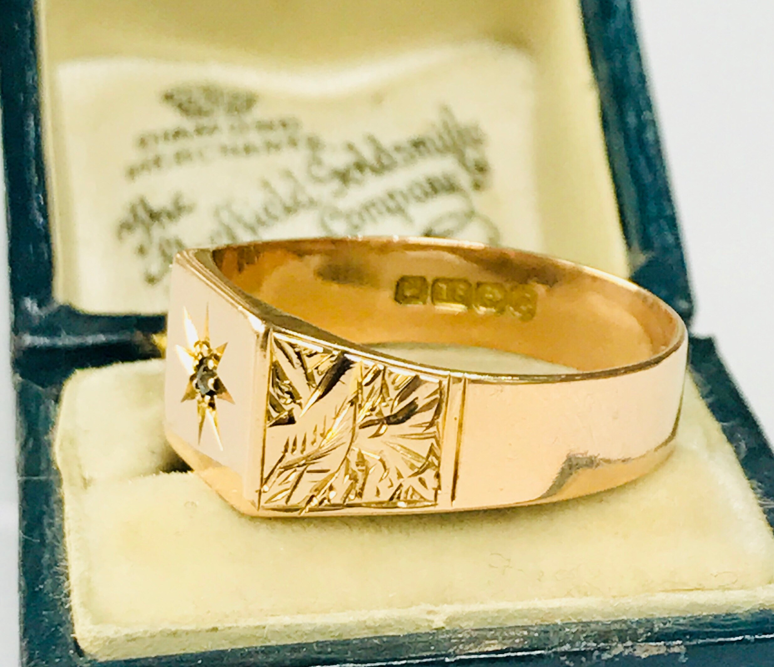 Fabulous antique 18ct gold Men's diamond ring hallmarked