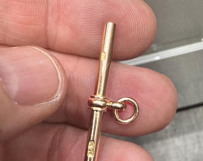 Antique 9ct rose gold t- bar - stamped 9C - 38mm