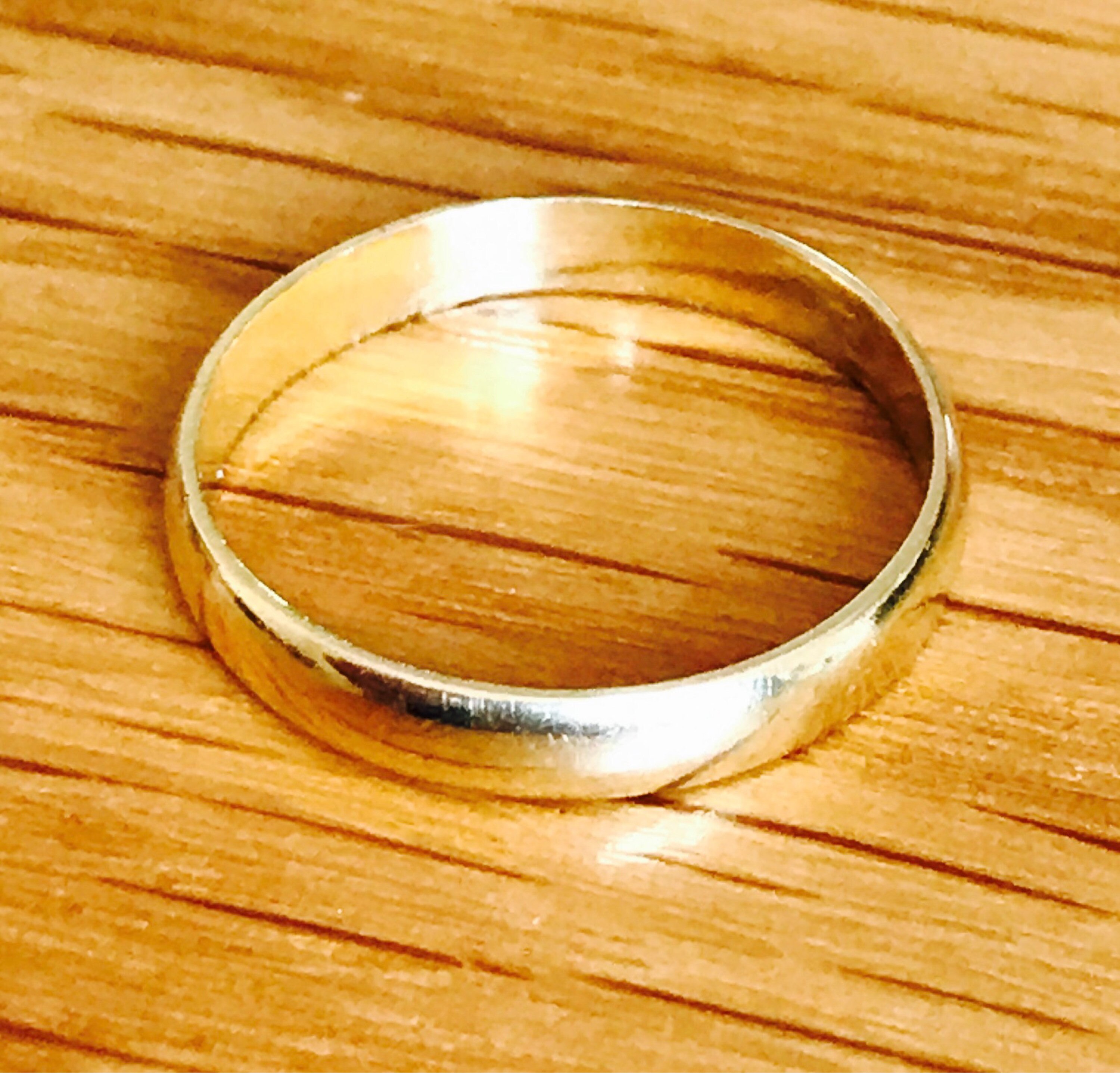 SALE*** superb 18ct yellow gold Millenium wedding ring