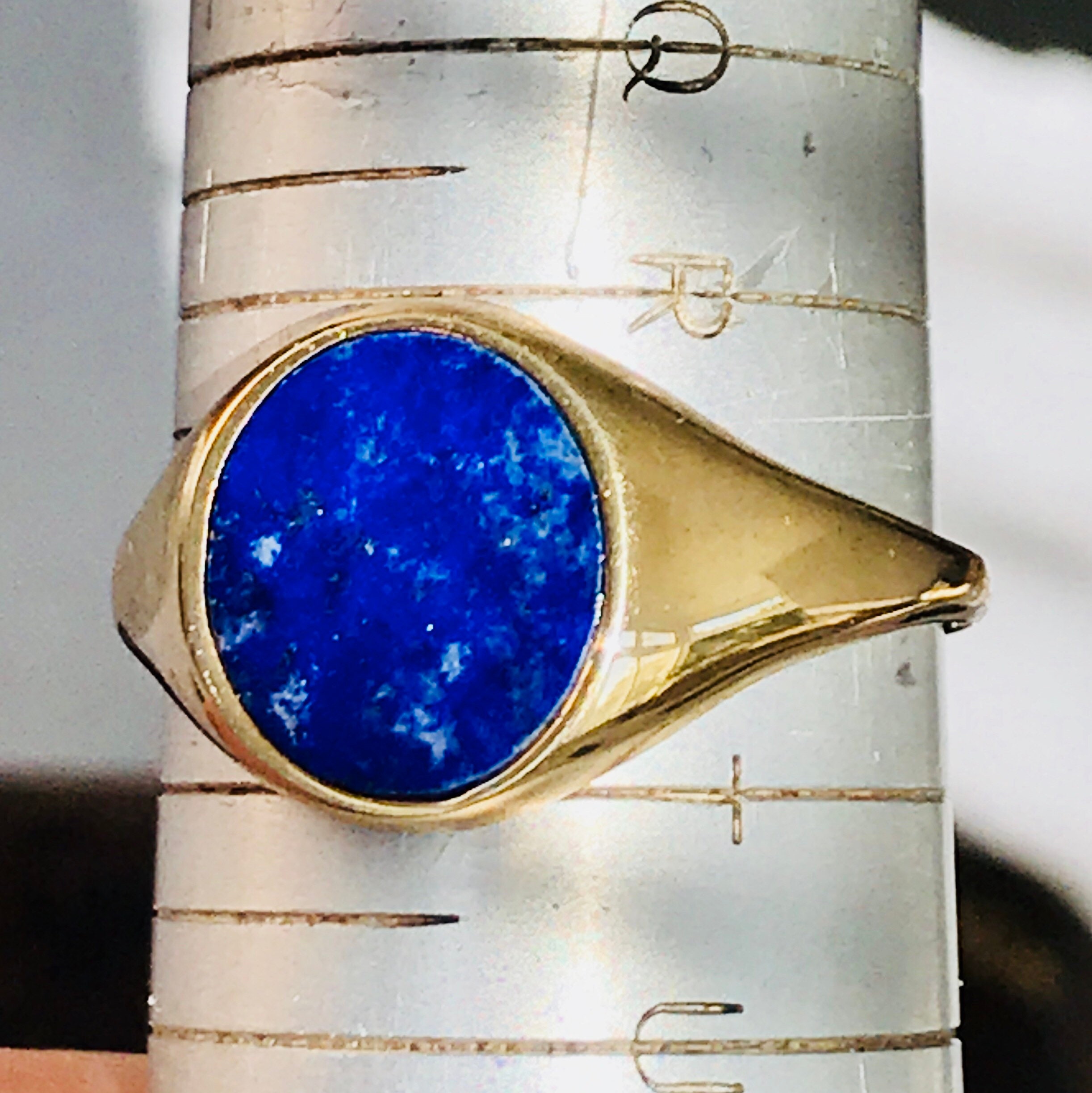 Stunning vintage Men's 9ct yellow gold Lapis Lazuli ring fully