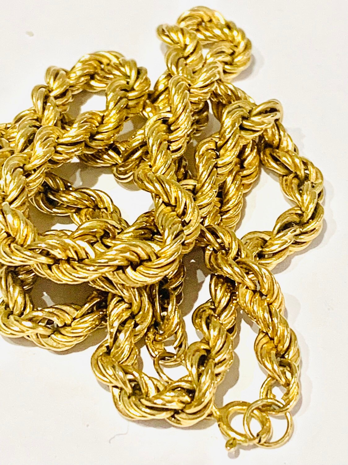 Stunning vintage 9ct yellow gold 21 inch thick rope twist chain fully