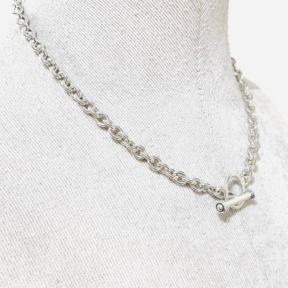 Superb vintage sterling silver 17 inch Toggle necklace with tbar