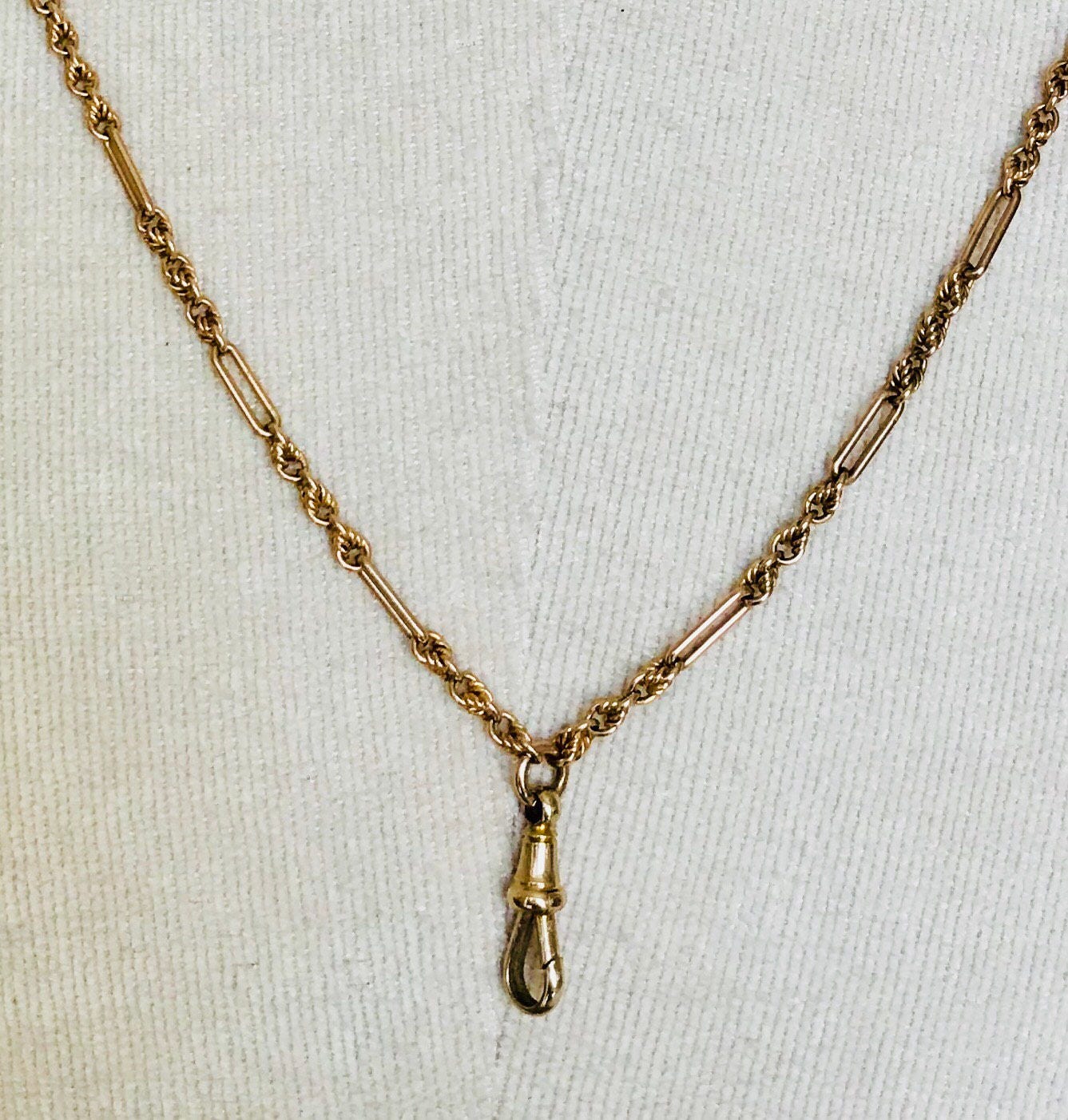 Superb antique 9ct gold 28 inch fancy muff chain with dog clip ...