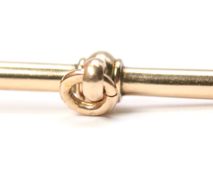 Antique large and heavy t-bar pendant - fully hallmarked - 5.4gms